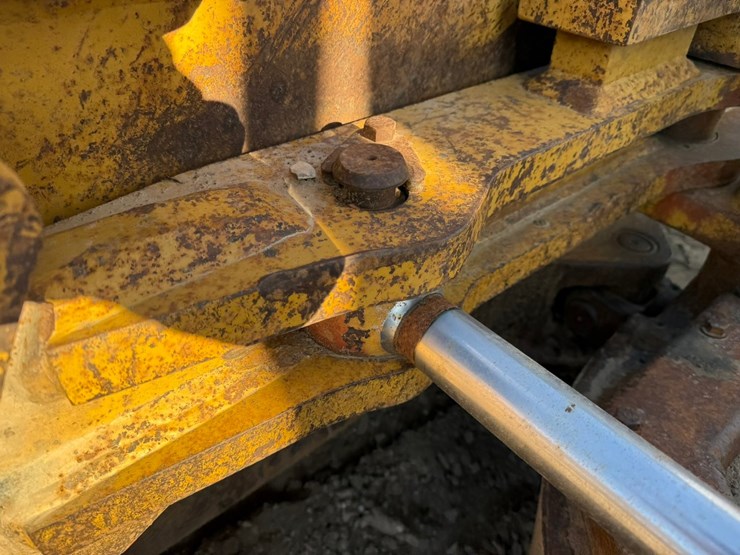 caterpillar-d4h-lgp-image-18
