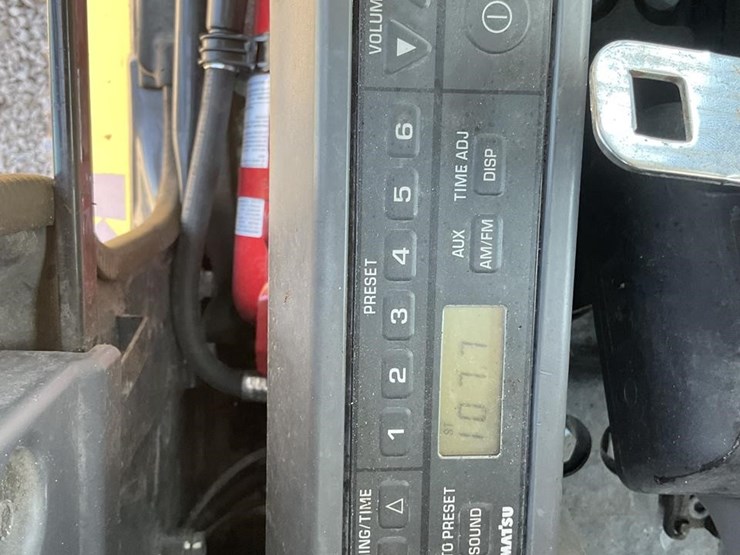 2021-komatsu-pc210-image-15
