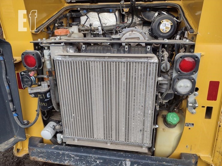 deere-317g-image-31