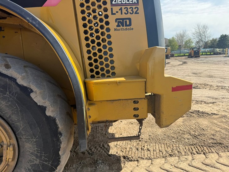 2013-caterpillar-950k-image-43