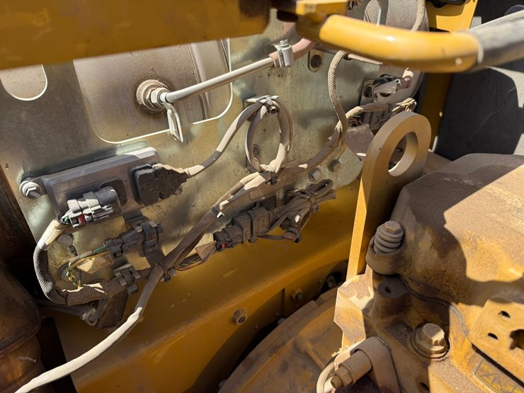 caterpillar-336-image-38