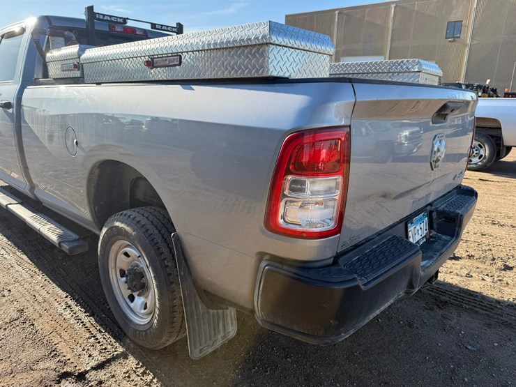 2021-dodge-2500-image-21