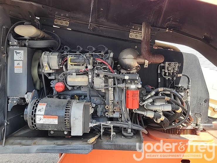 2016-jlg-400s-image-29