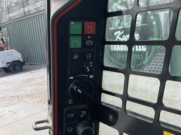 2020-bobcat-t66-image-15