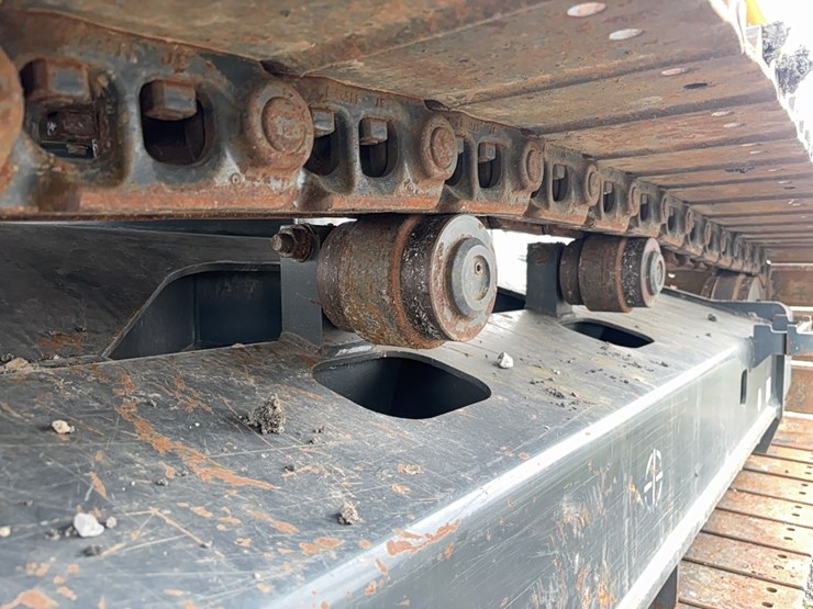 2023-kobelco-sk140sr-lc-7-image-8