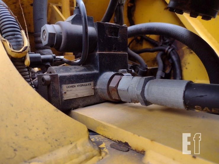 komatsu-wa180-3-image-31