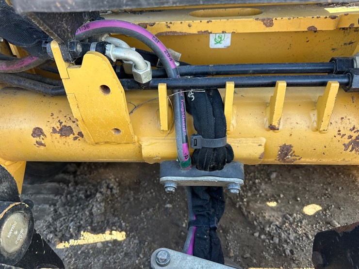 caterpillar-255-image-14