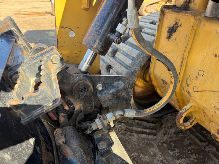 caterpillar-259d3-image-13