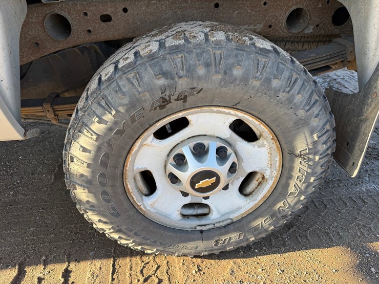 2014-chevrolet-2500-image-60