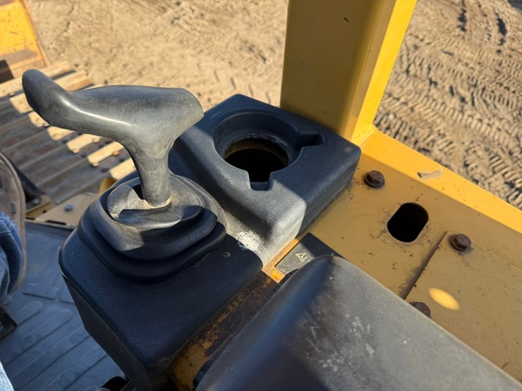 caterpillar-d4g-lgp-image-49