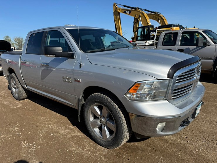 2016-dodge-1500-image-7