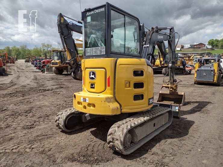 2022-deere-35g-image-45