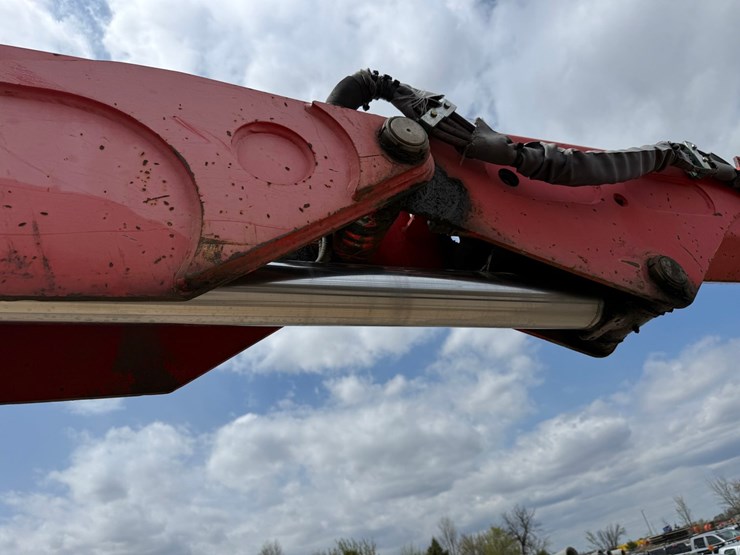 #6443-•-2003-sterling-boom/crane-truck-image-47