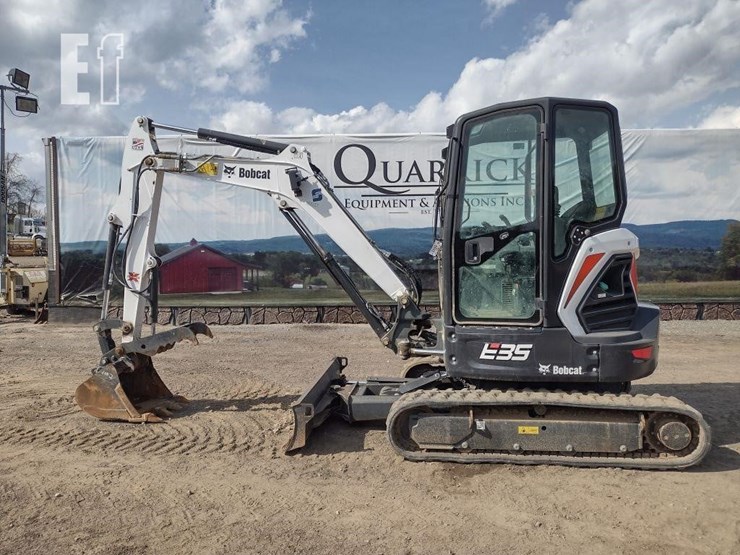 2021-bobcat-e35i-image-1