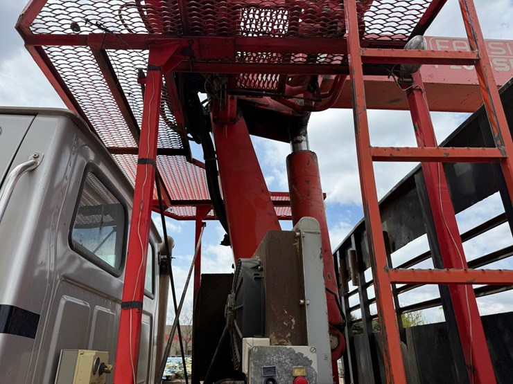 #6443-•-2003-sterling-boom/crane-truck-image-40