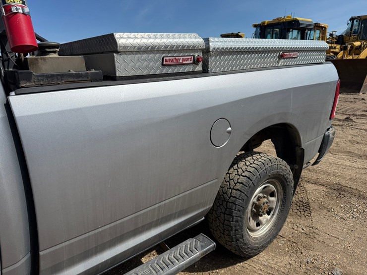 2021-dodge-2500-image-18