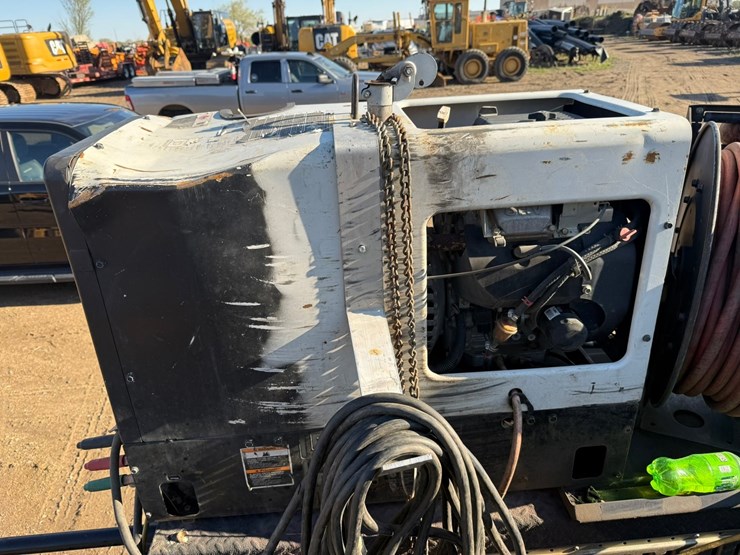 2017-ford-f550-xl-image-41