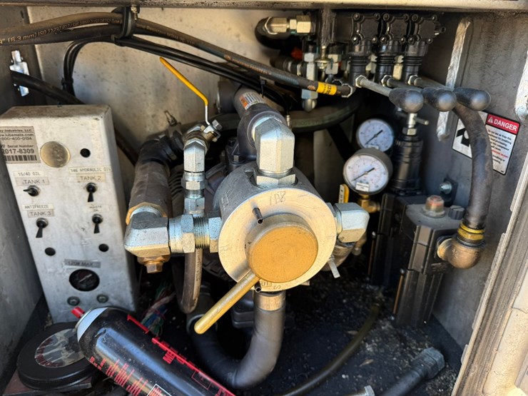 2017-ford-f550-xl-image-64