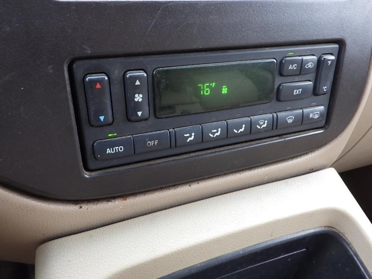 2003-ford-expedition-image-38