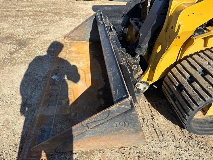 caterpillar-255-image-9