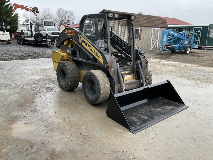 2018-new-holland-l228-image-6