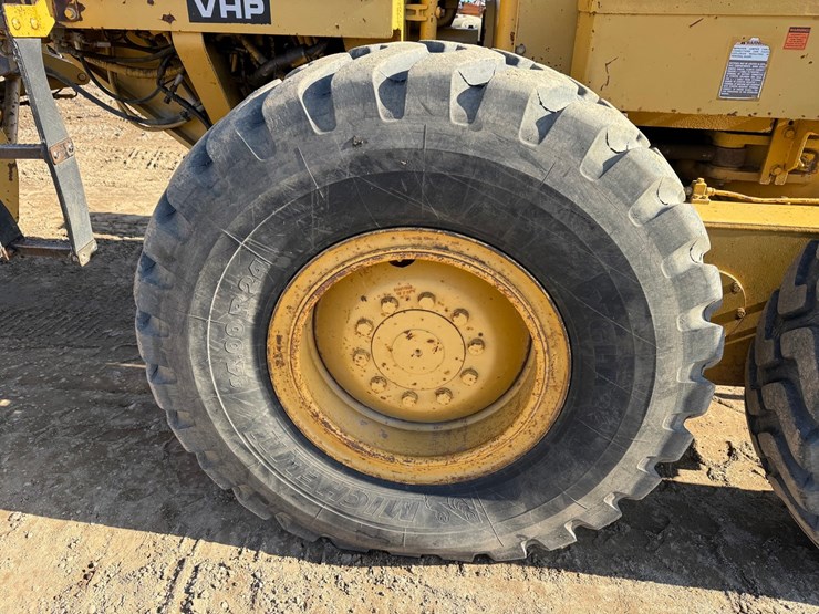 caterpillar-140g-image-99