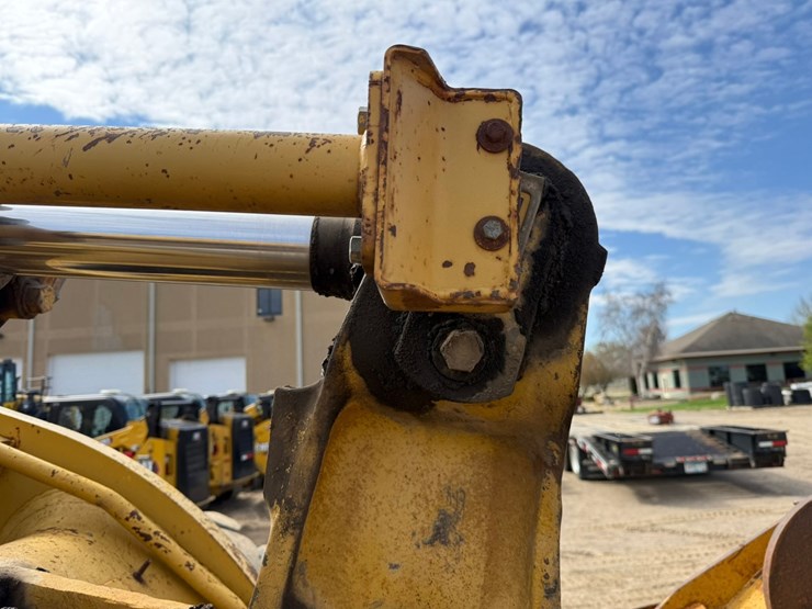 caterpillar-950f-image-15