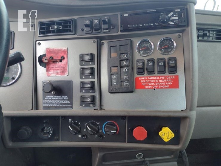 2016-kenworth-t370-image-9
