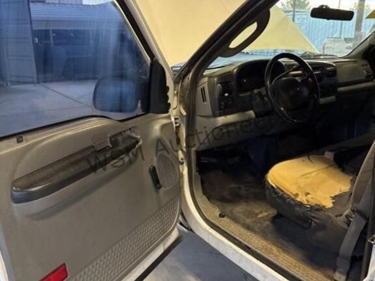2005-ford-f250-image-27