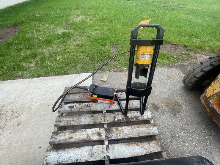 #6151-•-parker-karry-krimp-(shawano,-wi)-image-1