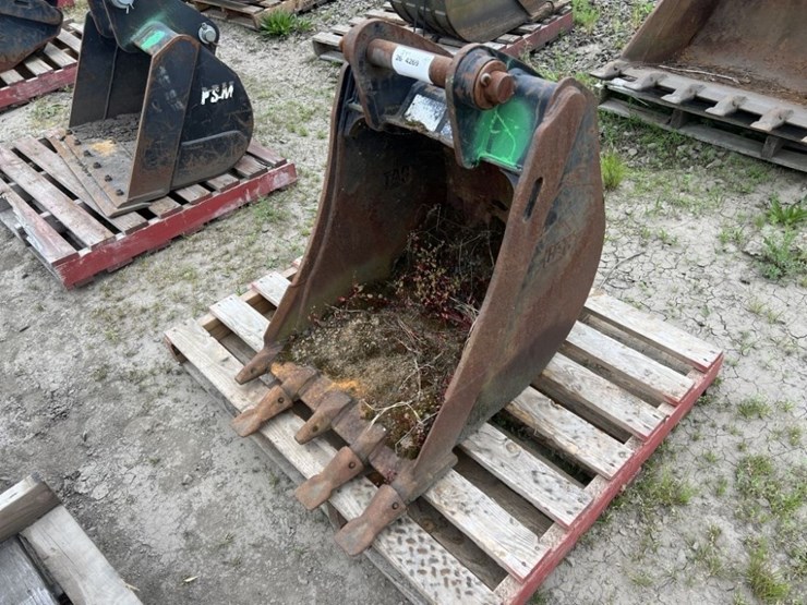 caterpillar-24-image-2