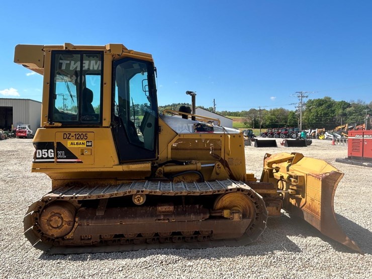 caterpillar-d5g-xl-image-5