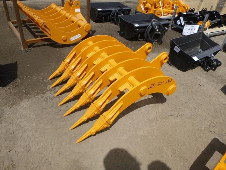 caterpillar-305-image-1