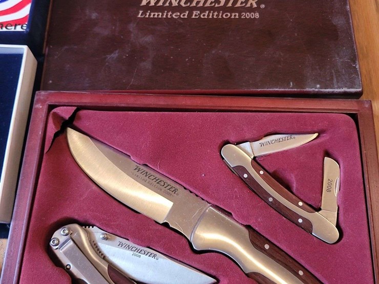 collection-of-winchester-and-parker-imai-folding-knives-image-2