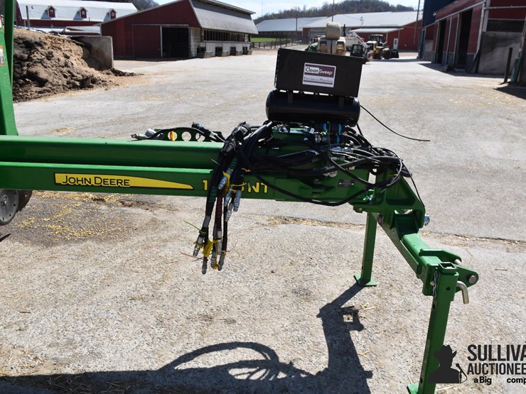 2014-john-deere-1775nt-image-14