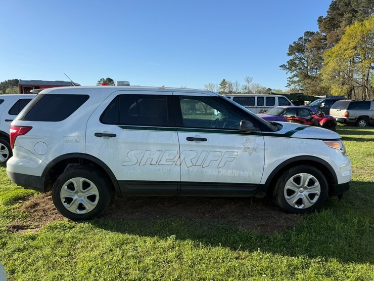 2014-ford-explorer-image-9