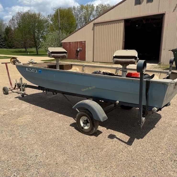 13' Fishing Boat