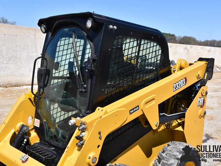 2023-caterpillar-232d3-image-9