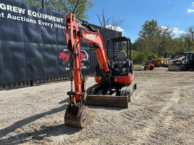 2018-kubota-kx040-4-image-7