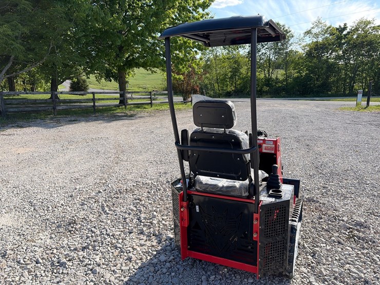 #220-•-unused-2026-ssl580-ride-on-skid-steer-loader-image-2
