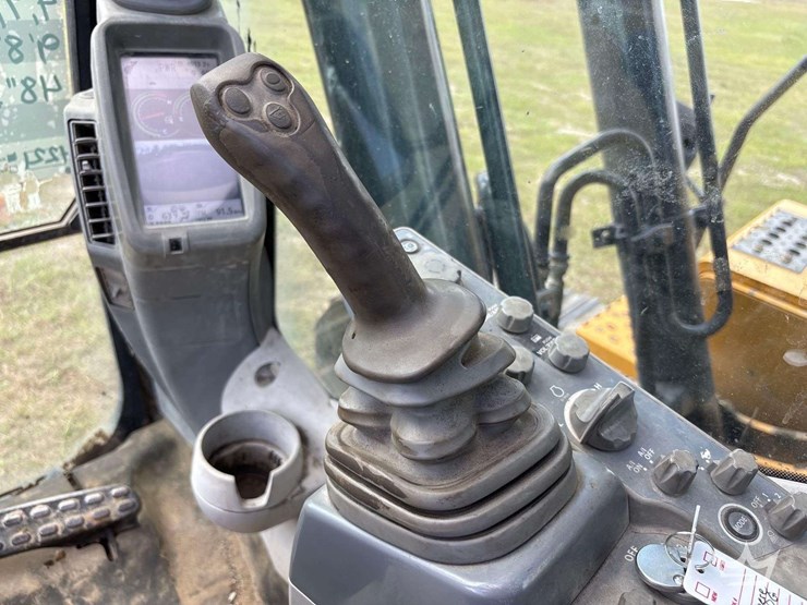 2019-deere-210g-image-30