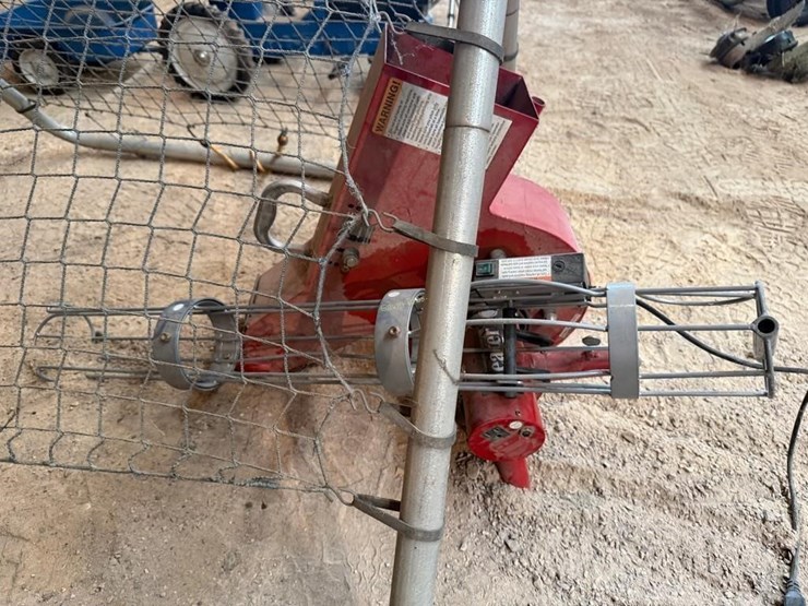 heater-pitching-machine-&-net-image-4