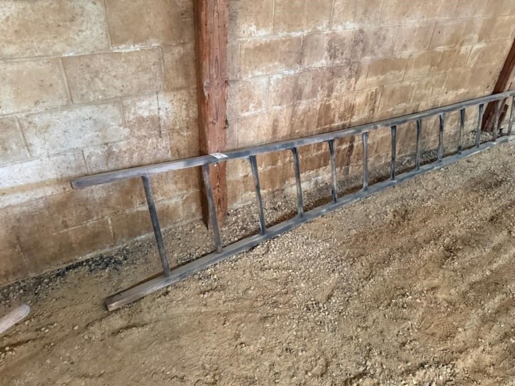 approx-12'-wood-ladder-image-1