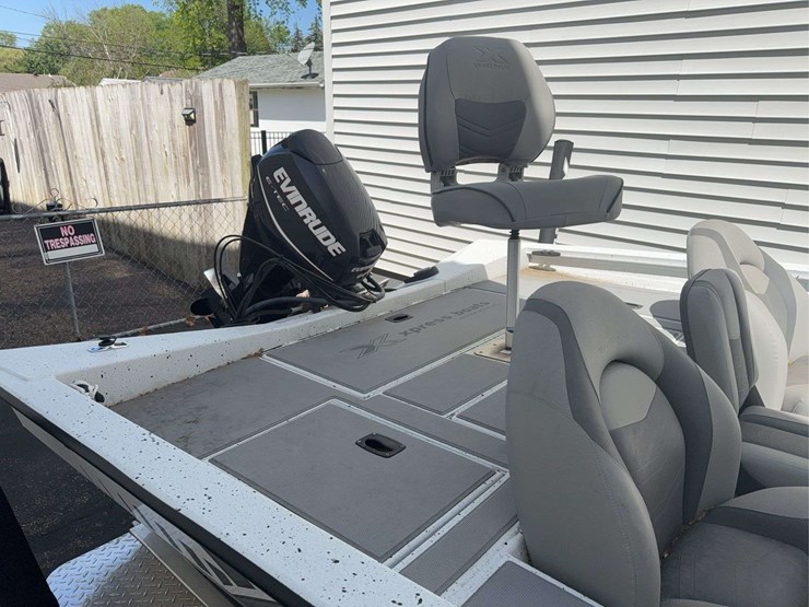 2023-xpress-boat-and-2022-back-track-trailer-image-9