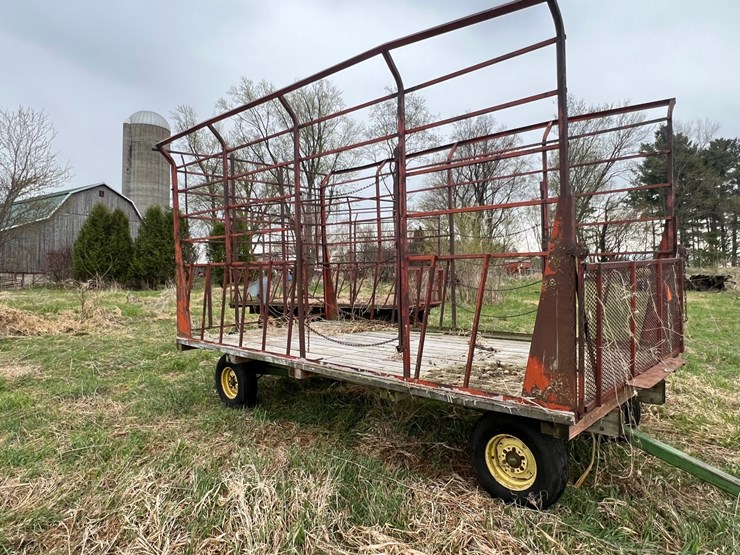 #9575-•-16'-hay-wagon-on-john-deere-running-gear-image-4