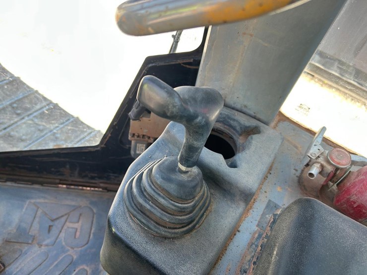 caterpillar-d5g-xl-image-26