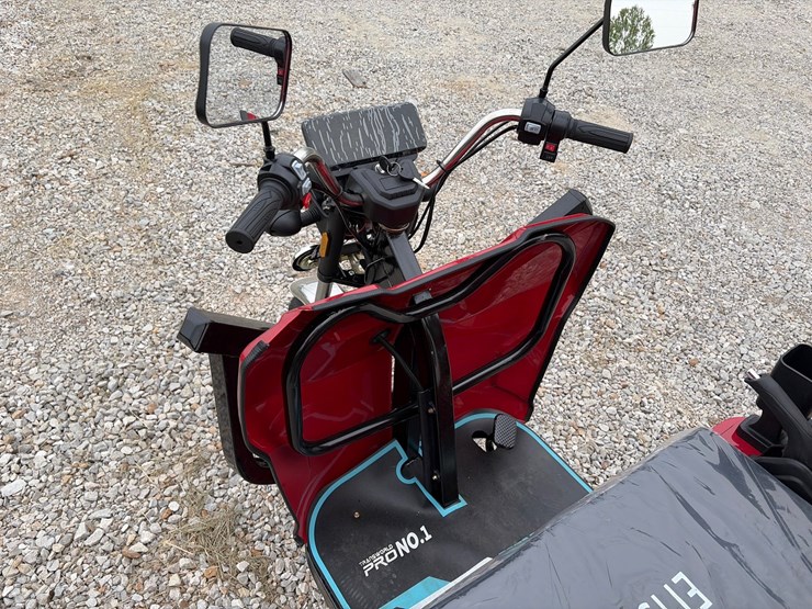 #307-•-unused-2026-iret13-electric-tricycle-image-5