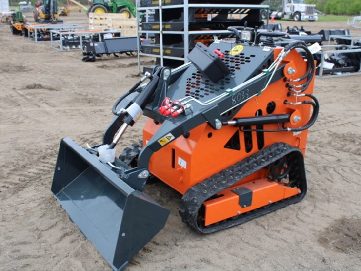 #8033-•-mini-skid-steer-loader-image-1