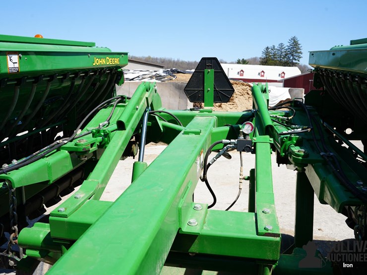 2015-john-deere-455-image-16