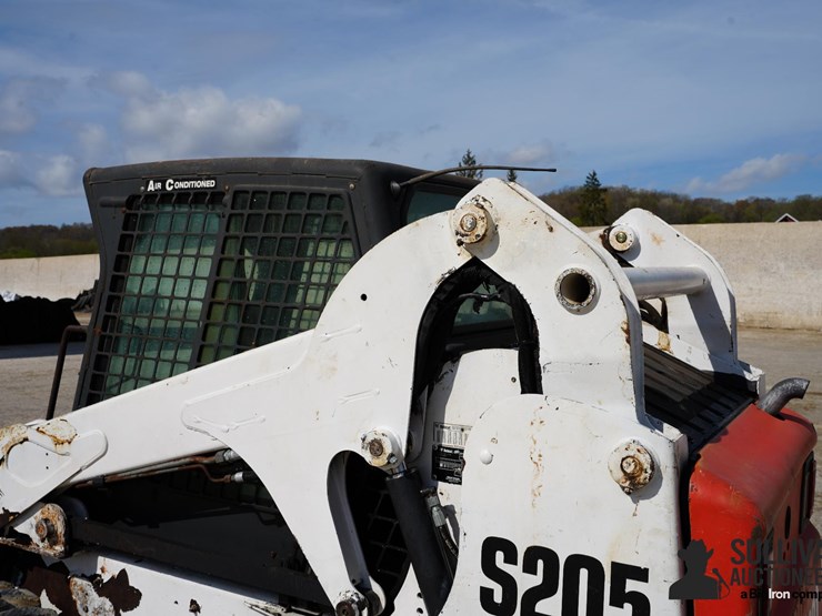 2007-bobcat-s205-image-16